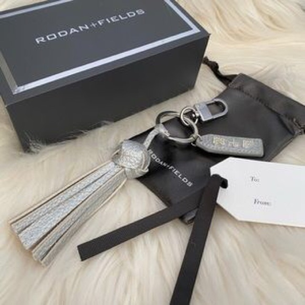 Rodan + Fields | Keychain Silver with Rhinestones - Picture 4 of 4